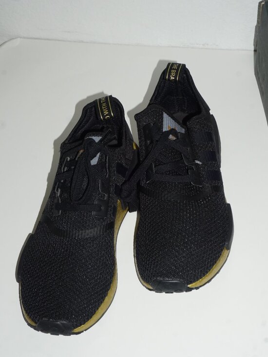 NWB MENS ADIDAS BLACK GOLD NMD R1 ORIGINALS STLT PRIMEKNIT SHOE SIZE 10 FW7572 main image 7